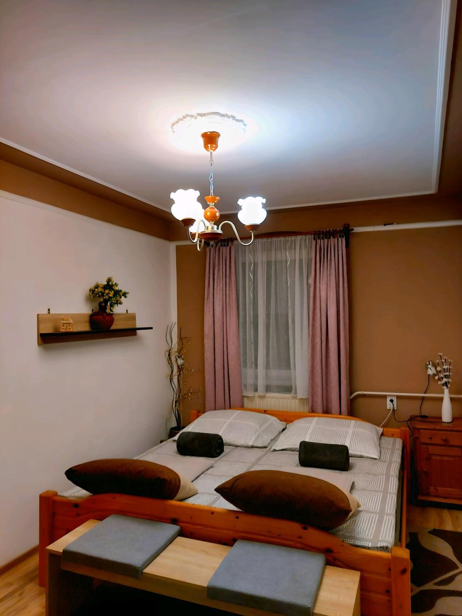 Kata Vendeghaz Apartment Satoraljaujhely Luaran gambar